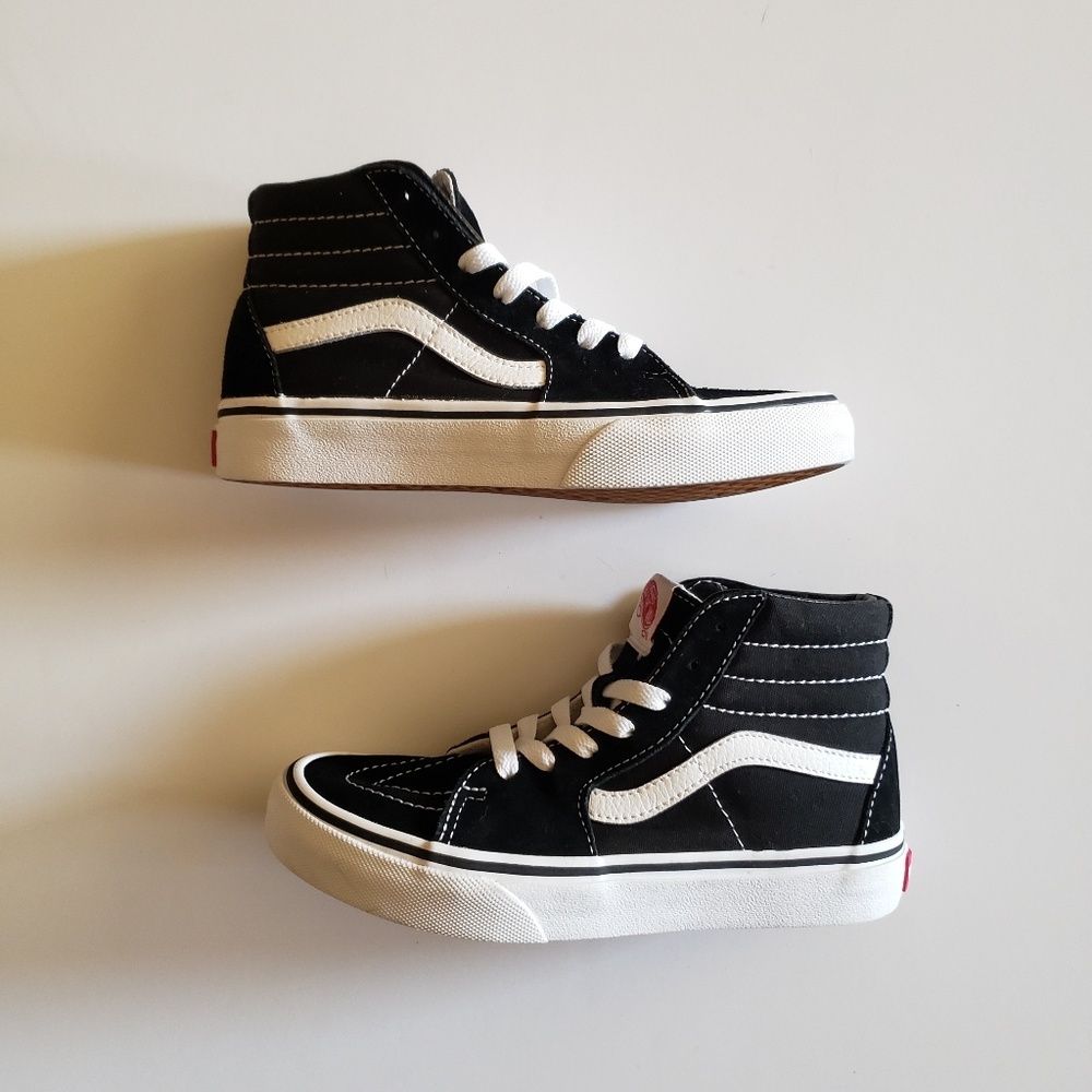 Vans SK8-HI Black and White